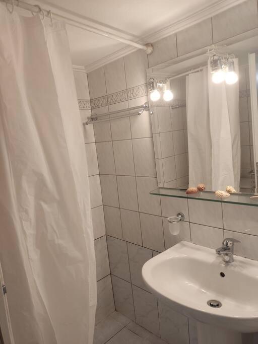 M.V Apartment 雅典 外观 照片